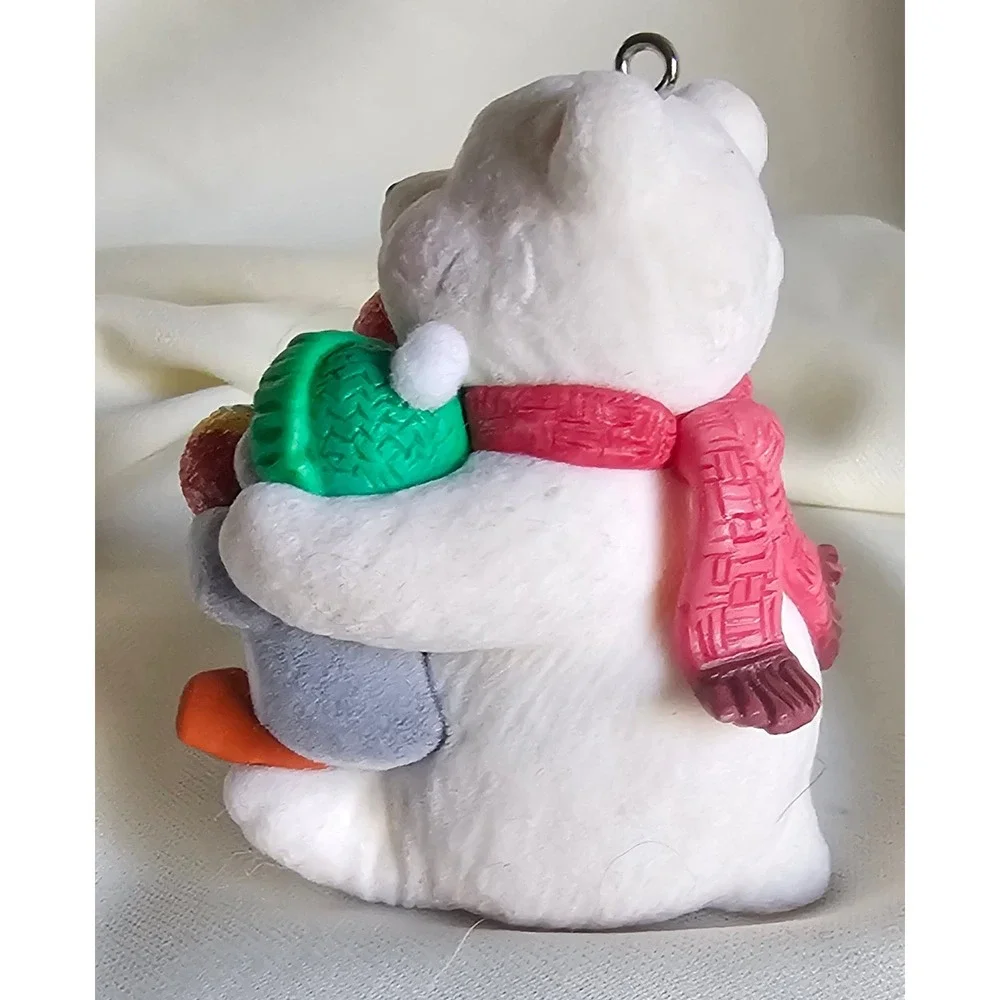 VTG 2005 Hallmark Keepsake Ornament Polar Bear and Penguin with Snow Cones